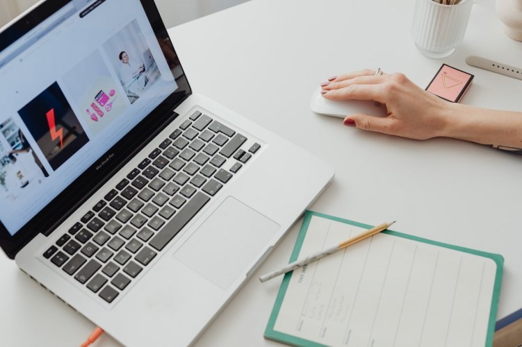 gallery/pexels-karolina-grabowska-5908766